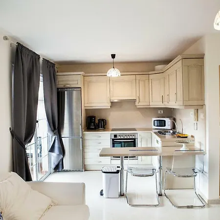 Duplex 2 Bedrooms For With Air Conditioner *